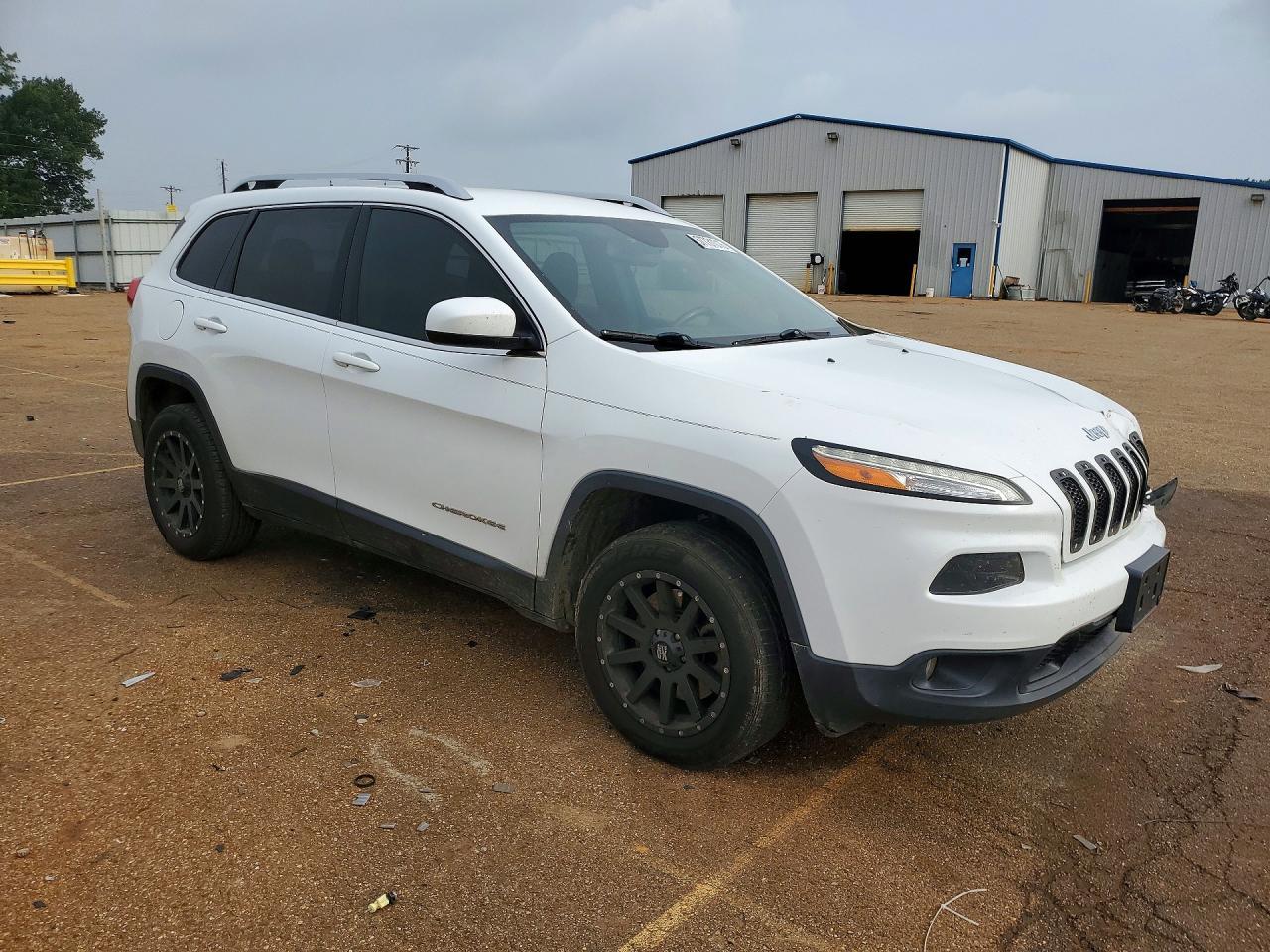 2016 Jeep Cherokee Latitude - Фото 4
