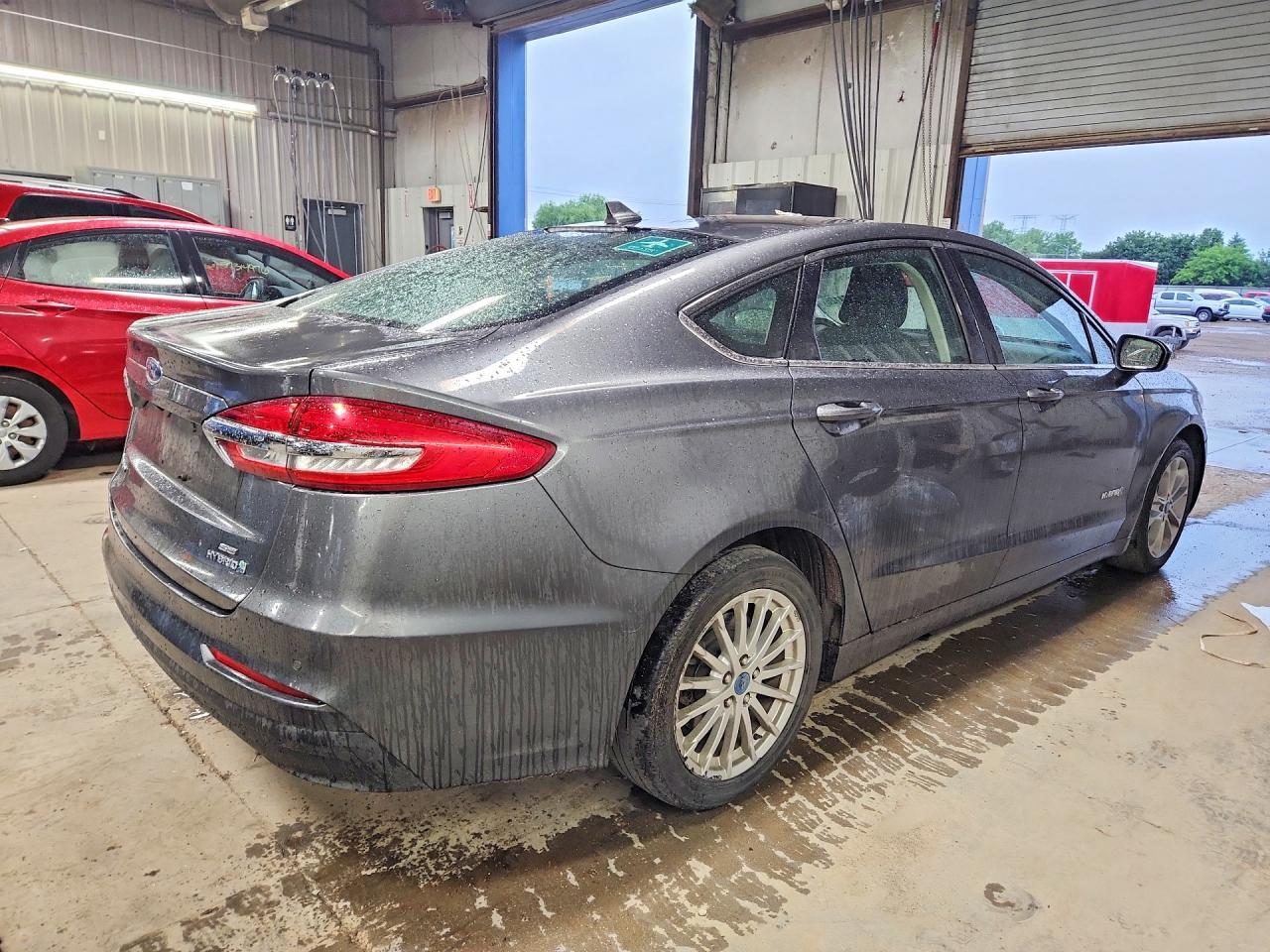 2019 Ford Fusion Se - Image 3