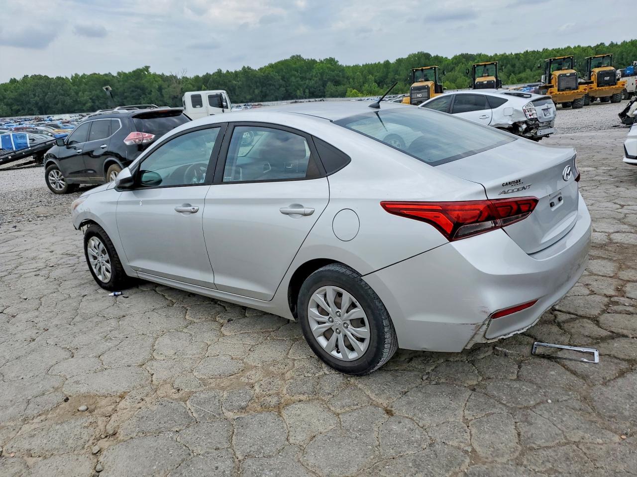 2019 Hyundai Accent Se - Фото 2