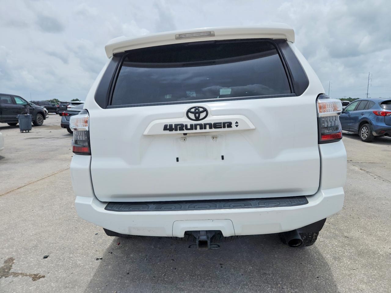 2023 Toyota 4Runner Sr5 Premium - Image 6