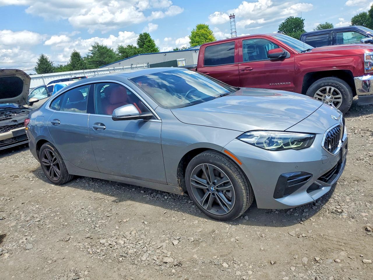 2023 BMW 228Xi - Фото 4