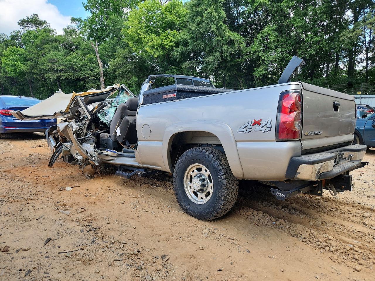 2006 Chevrolet Silverado K2500 Heavy Duty - Фото 2