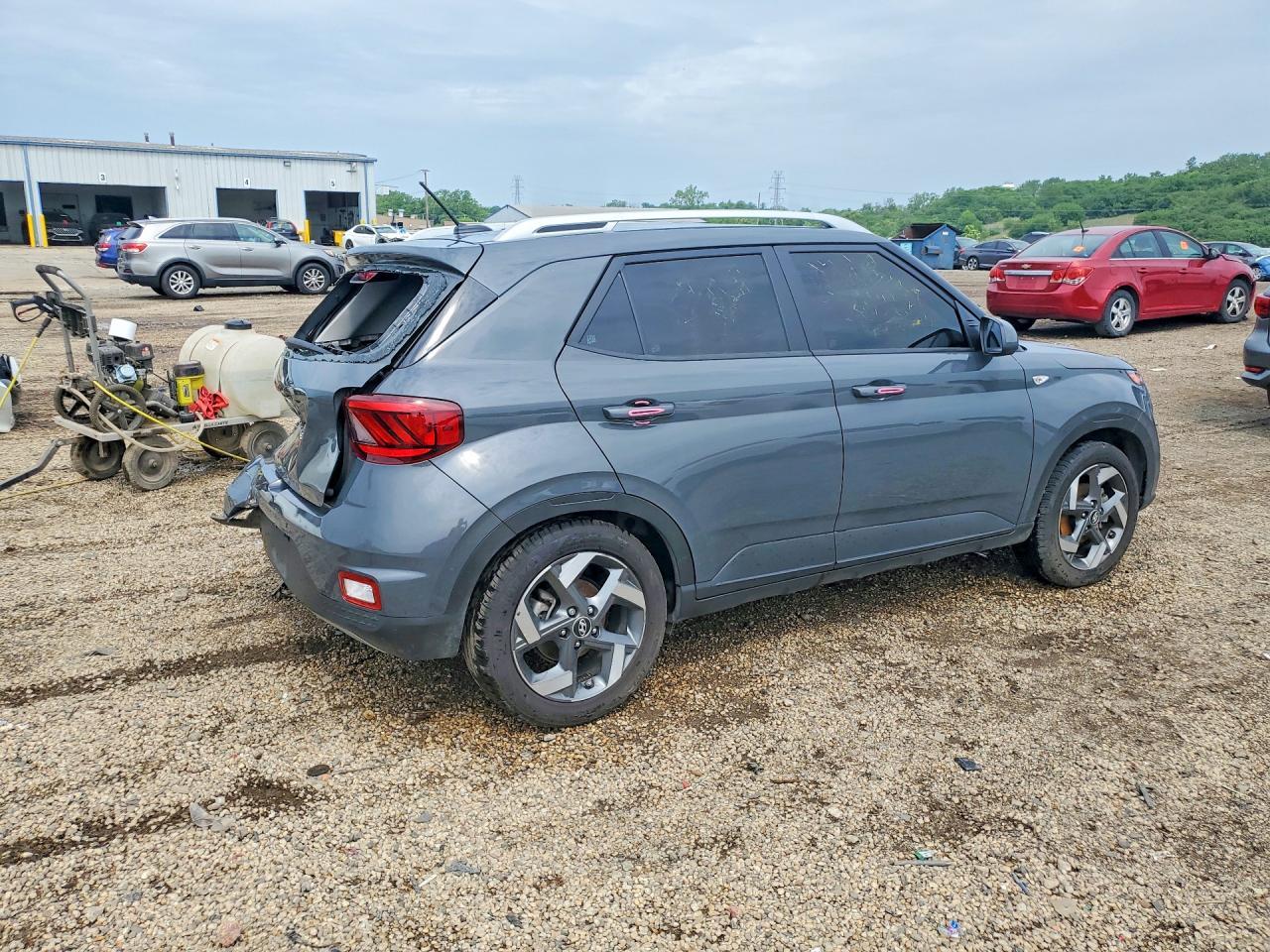 2025 Hyundai Venue Sel - Фото 3
