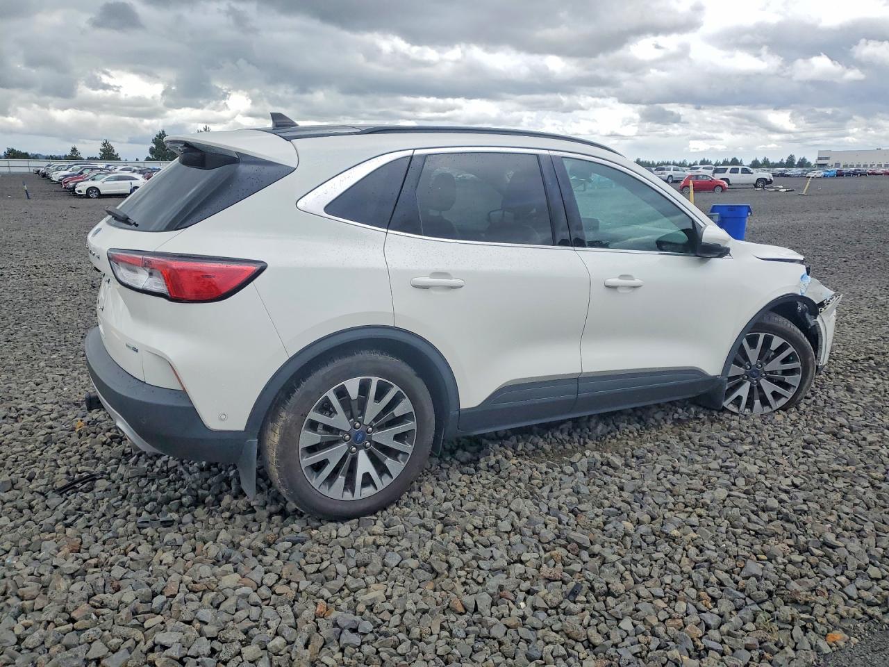 2020 Ford Escape Titanium - Фото 3