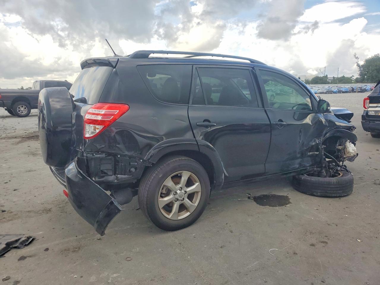 2012 Toyota Rav4 Limited - Фото 3