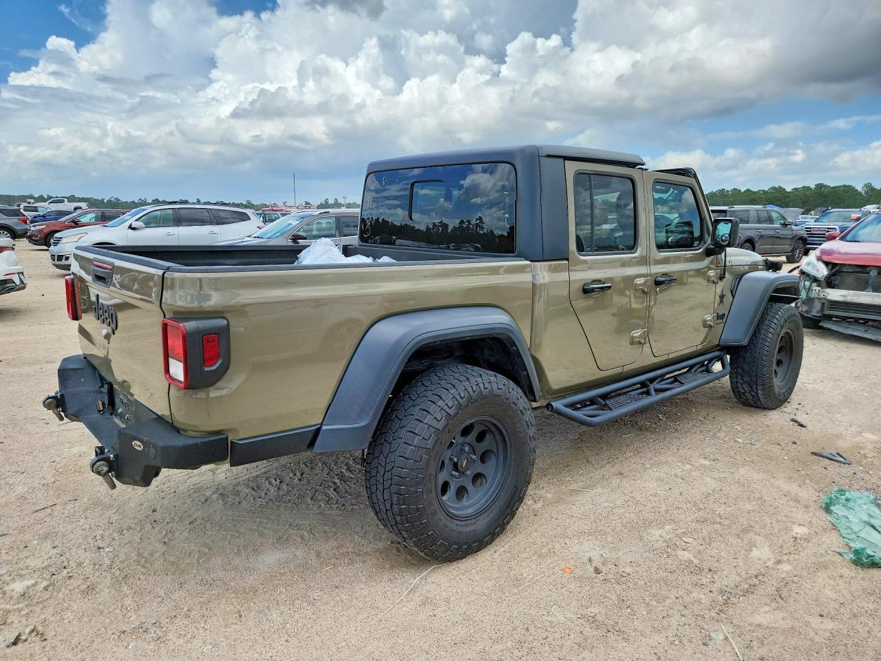 2020 Jeep Gladiator Sport - Фото 3