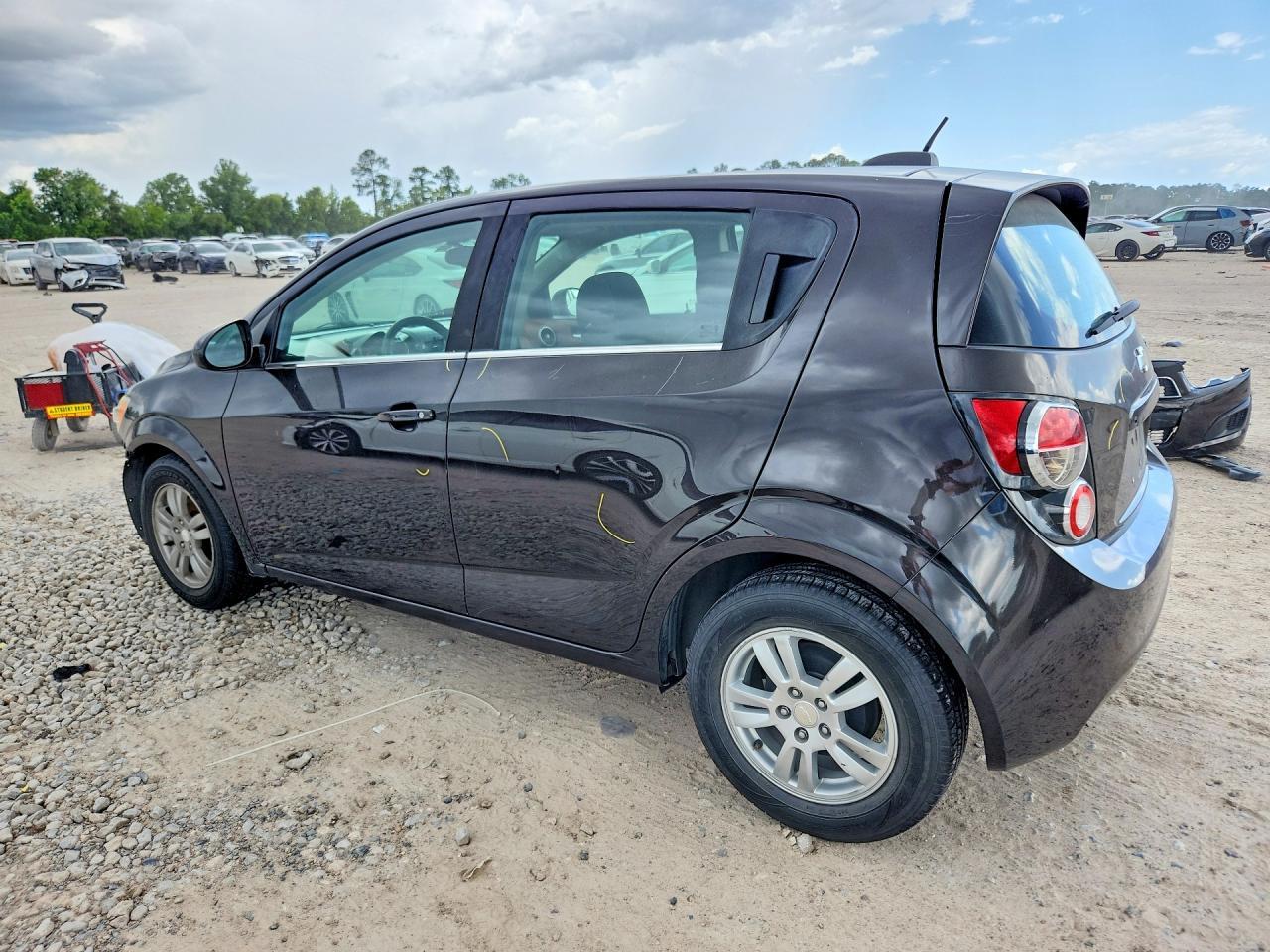 2016 Chevrolet Sonic Lt - Фото 2