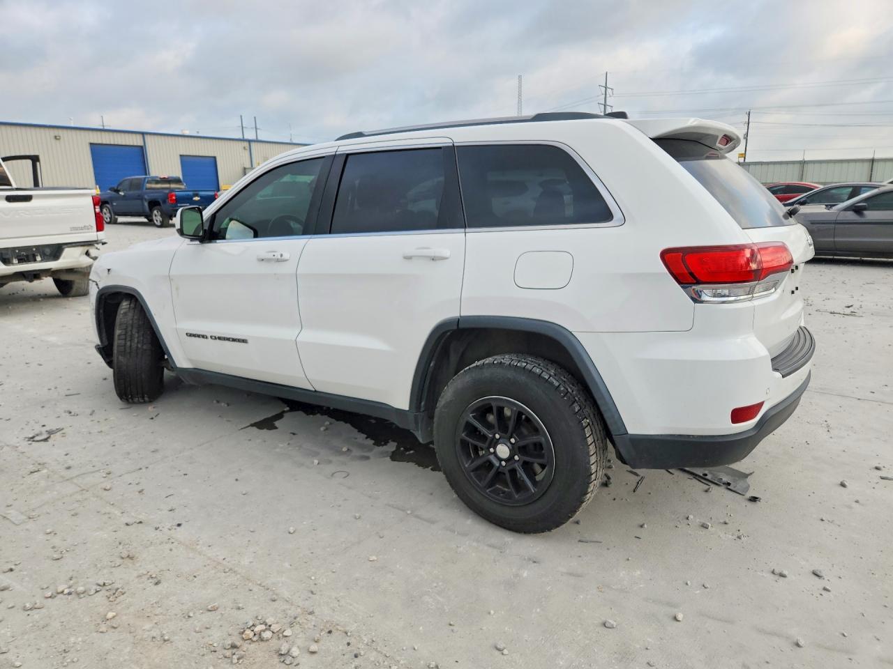 2020 Jeep Grand Cherokee Laredo - Фото 2