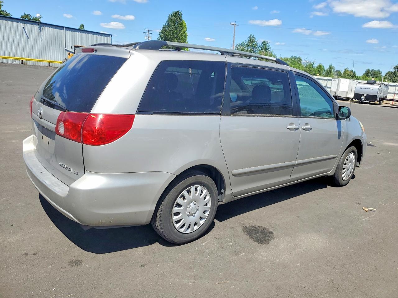 2006 Toyota Sienna Le 7 Passenger - Фото 3