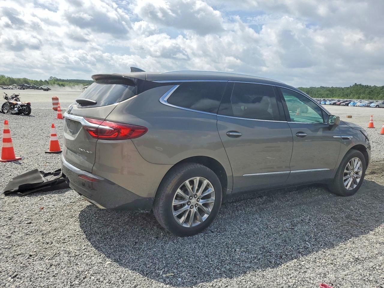 2019 Buick Enclave Essence - Фото 3
