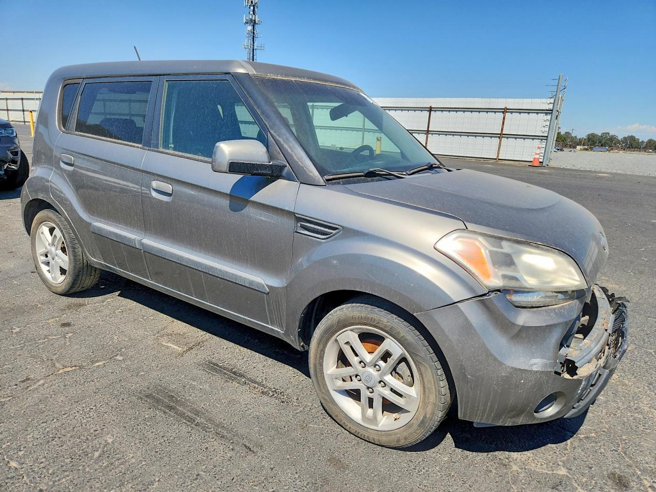 2010 Kia Soul + - Image 4