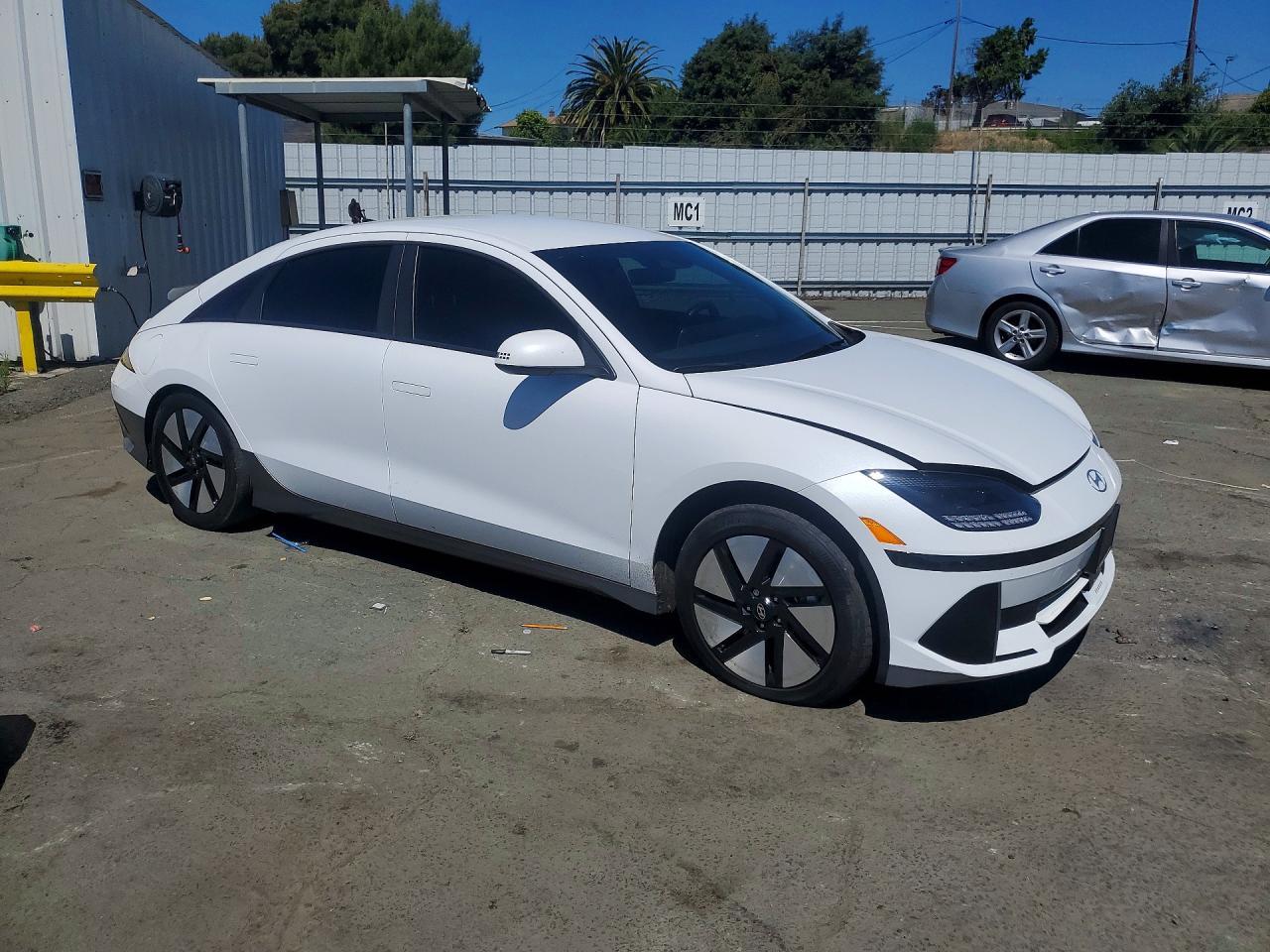 2025 Hyundai Ioniq 6 Se Standard Range - Фото 4