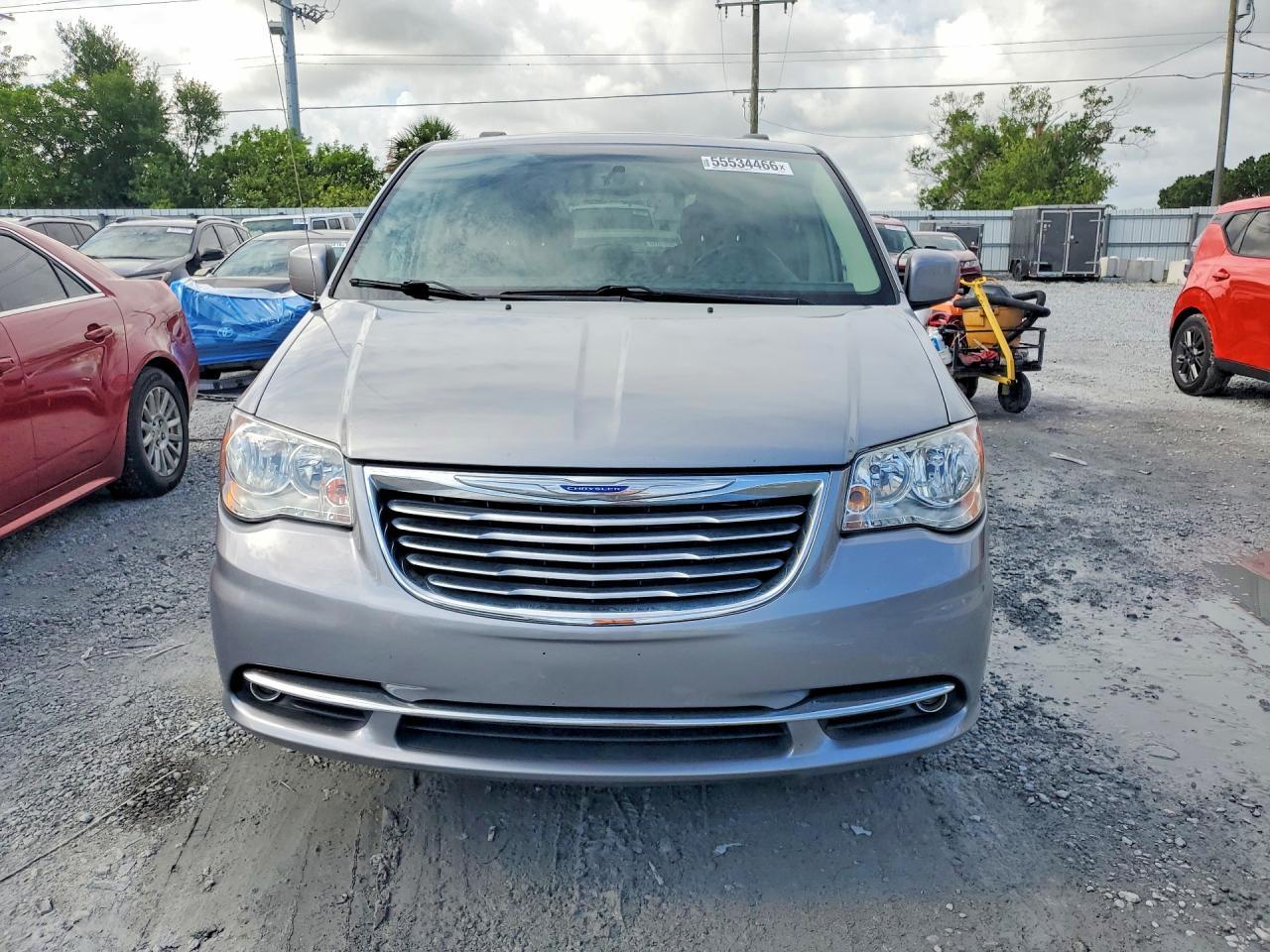 2015 Chrysler Town & Country Touring - Image 5