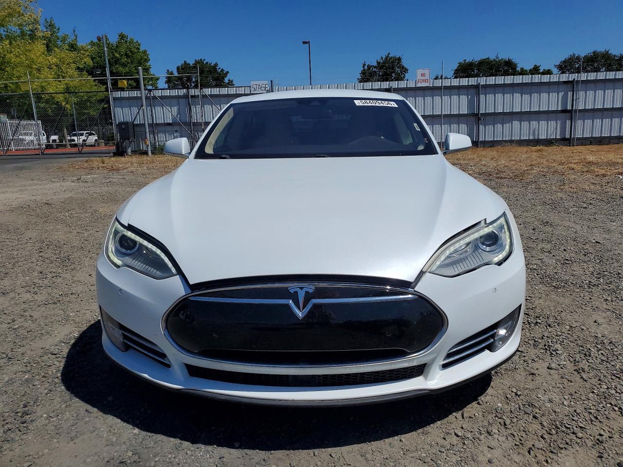 2015 Tesla Model S - Image 5