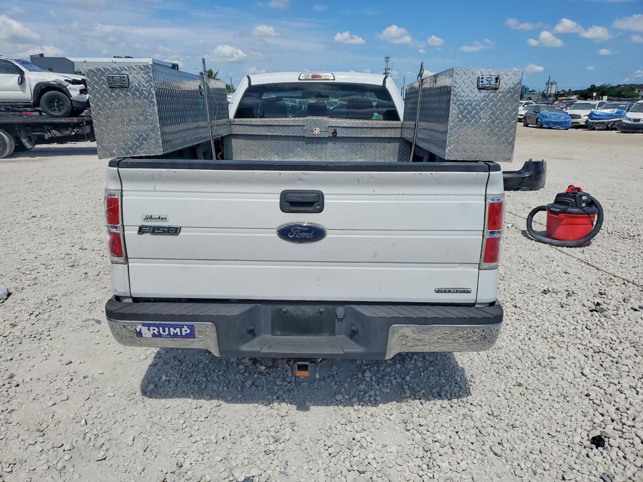 2014 Ford F150 - Фото 6