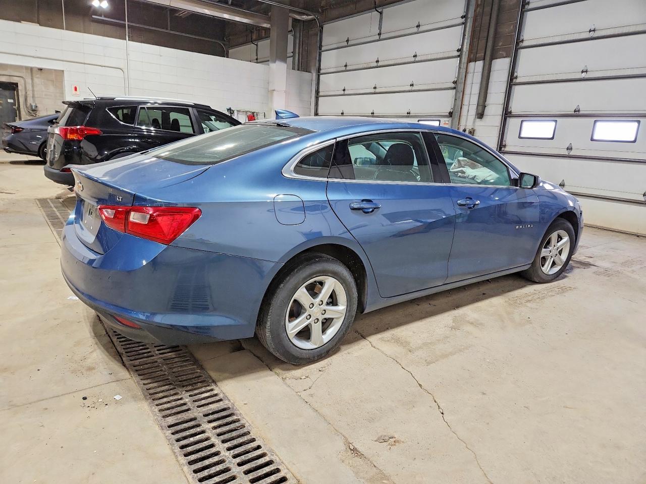 2024 Chevrolet Malibu Lt - Фото 3