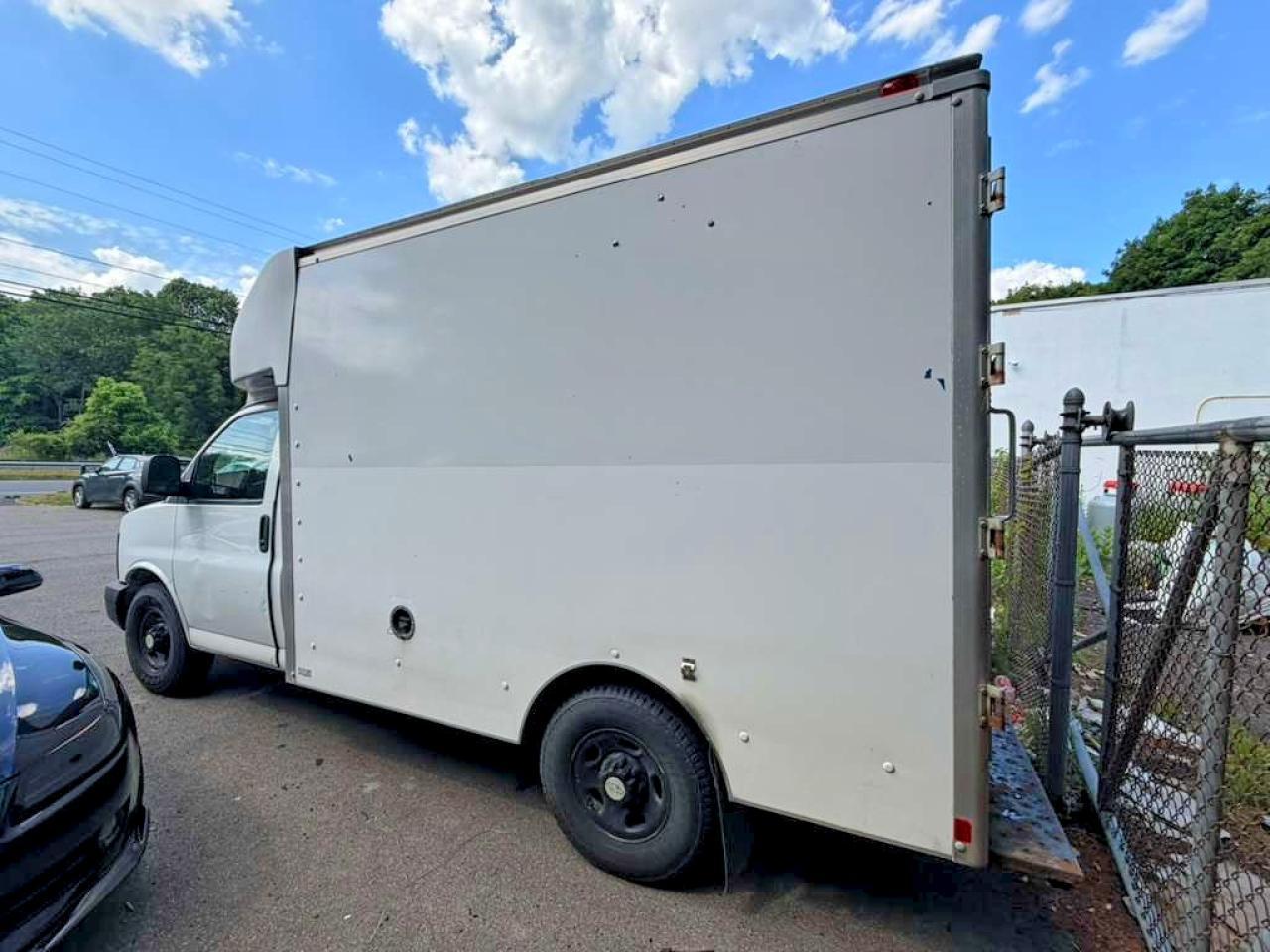 2014 Chevrolet Express G3500 - Фото 2