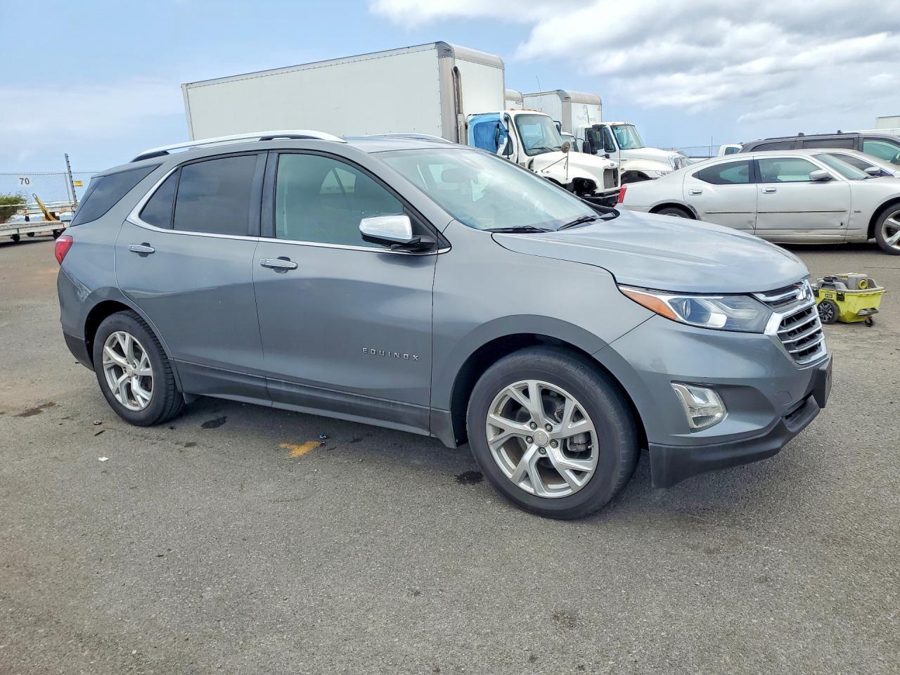 2018 Chevrolet Equinox - Image 4