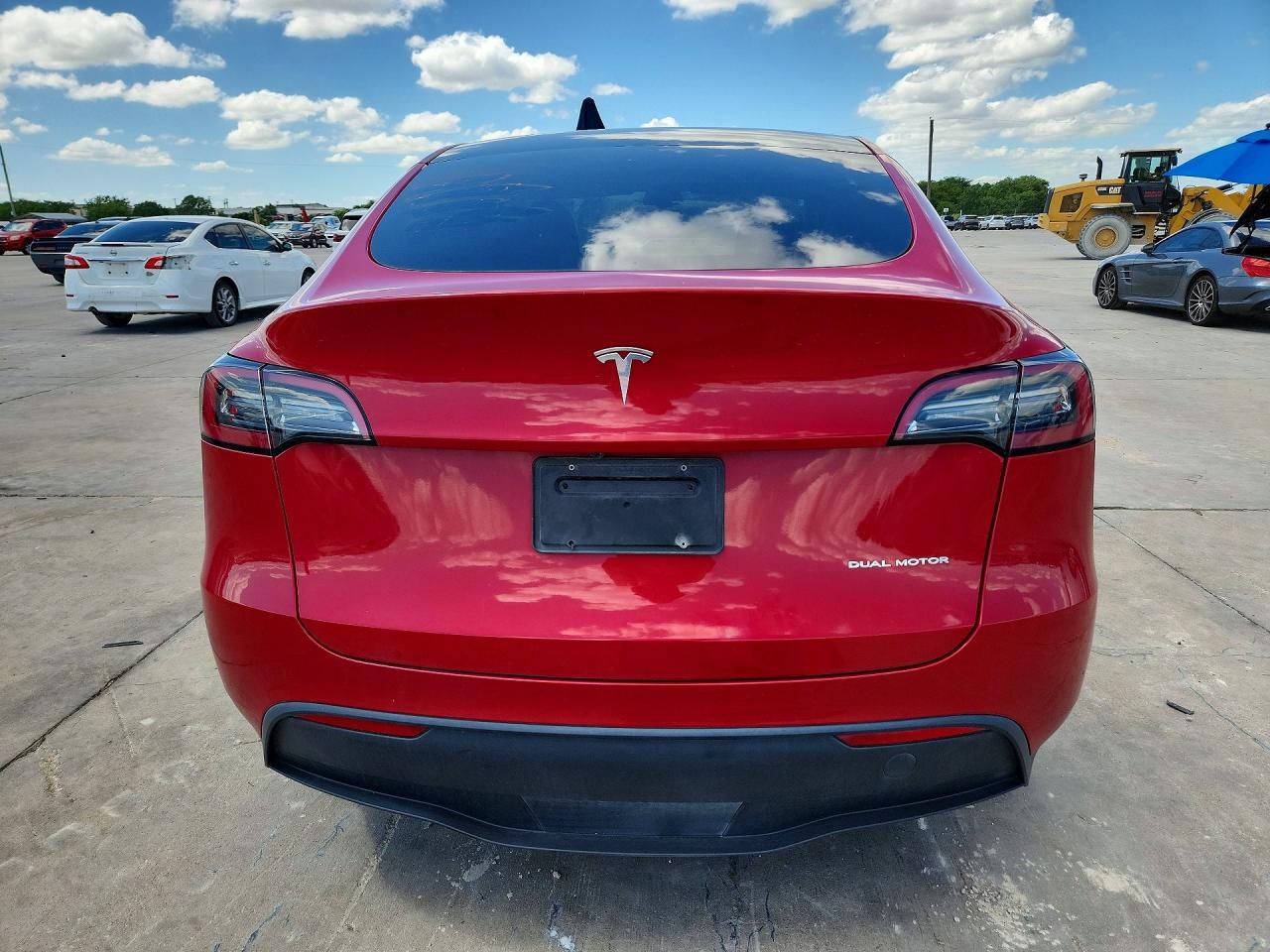 2023 Tesla Model Y - Image 6
