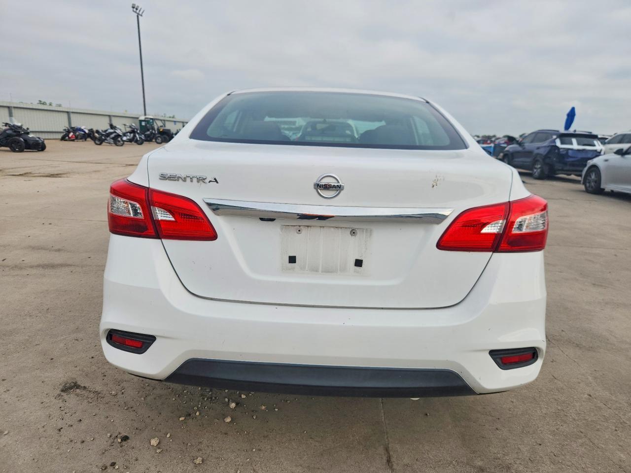 2018 Nissan Sentra S - Фото 6