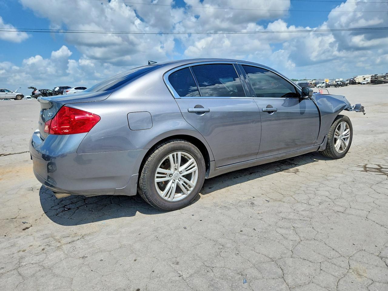 2015 Infiniti Q40 Base - Фото 3