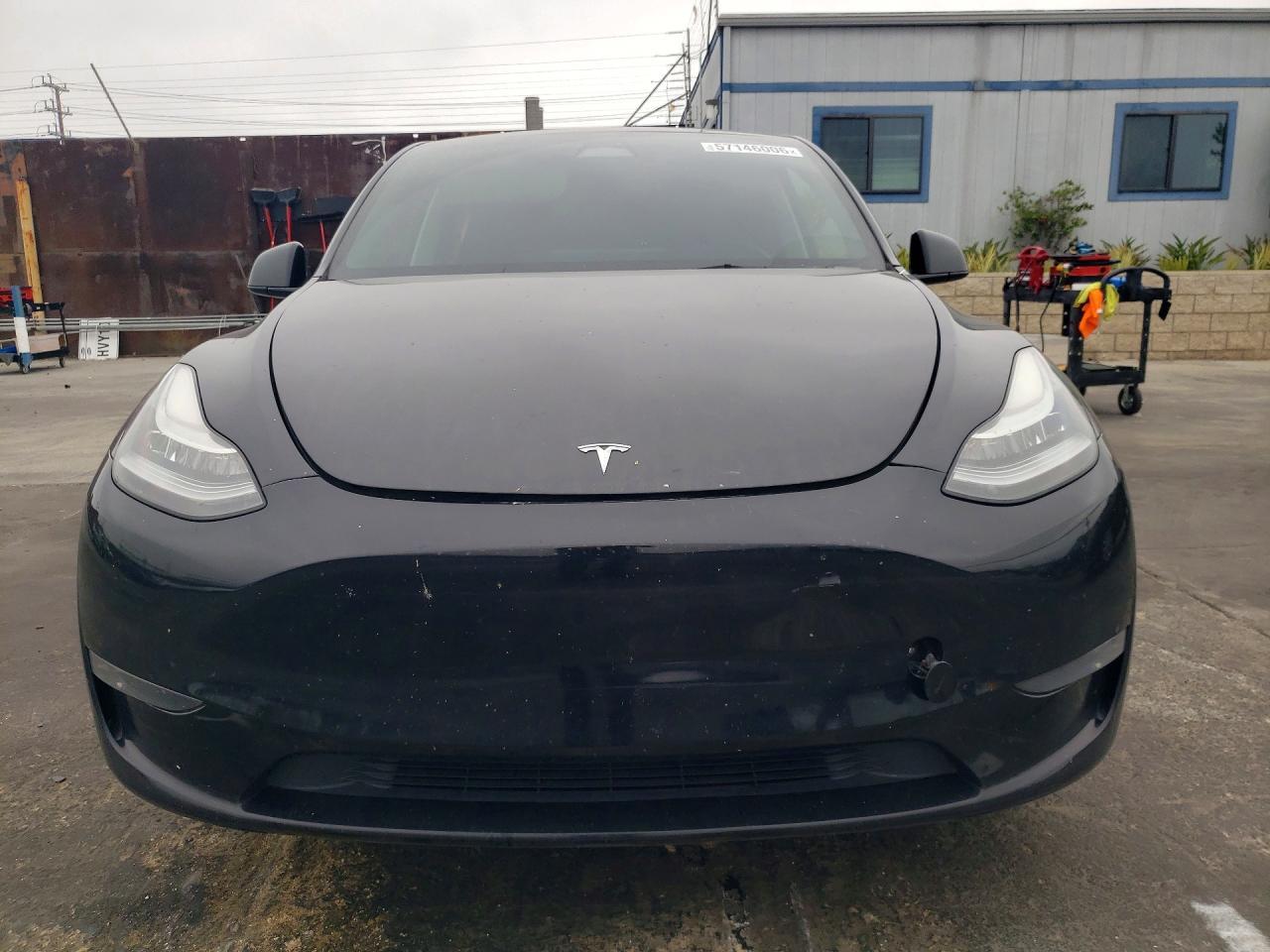 2023 Tesla Model Y - Фото 5