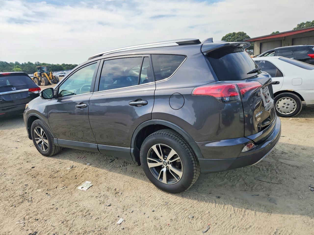2018 Toyota Rav4 Xle - Фото 2
