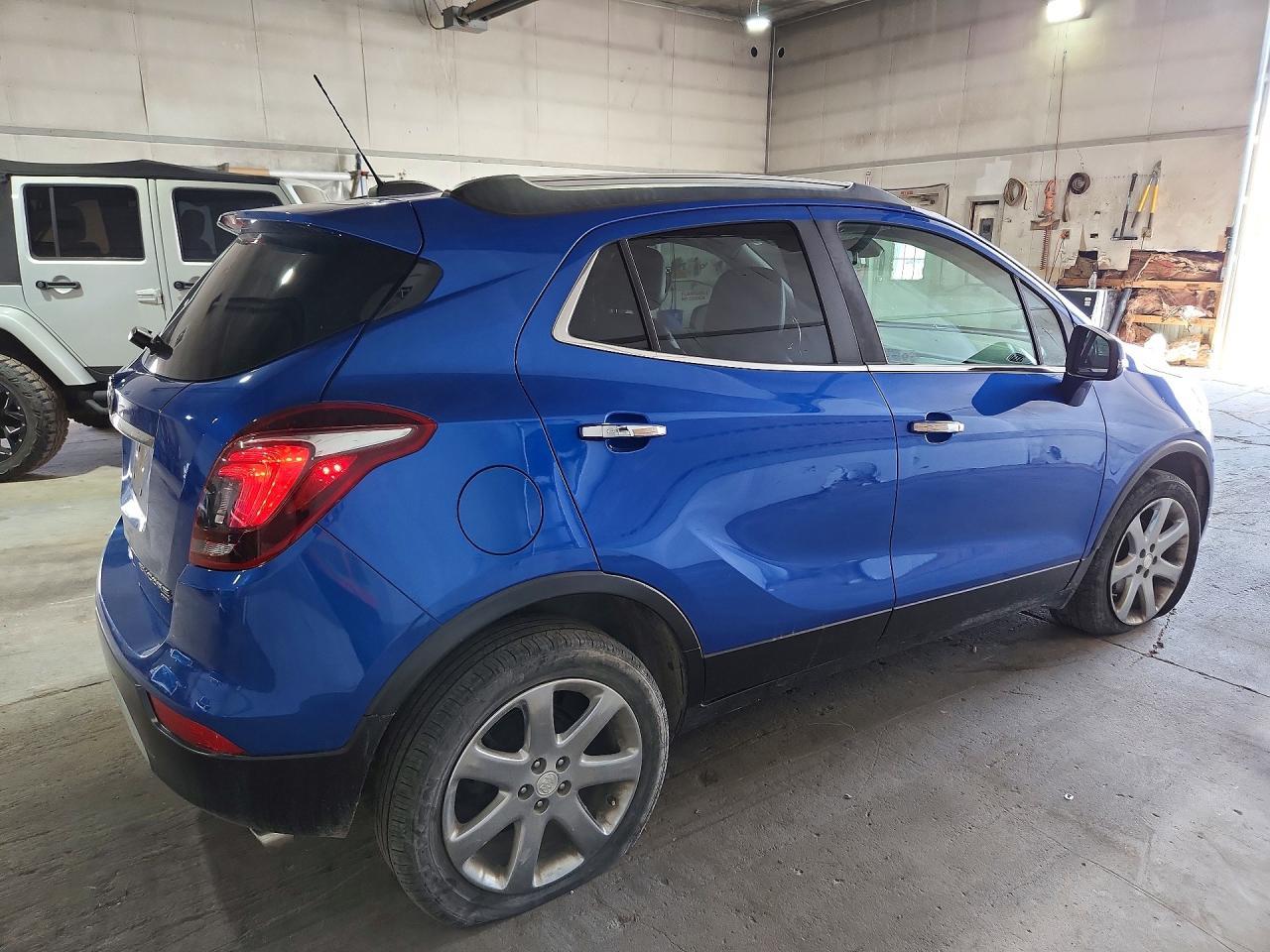 2017 Buick Encore Essence - Image 3
