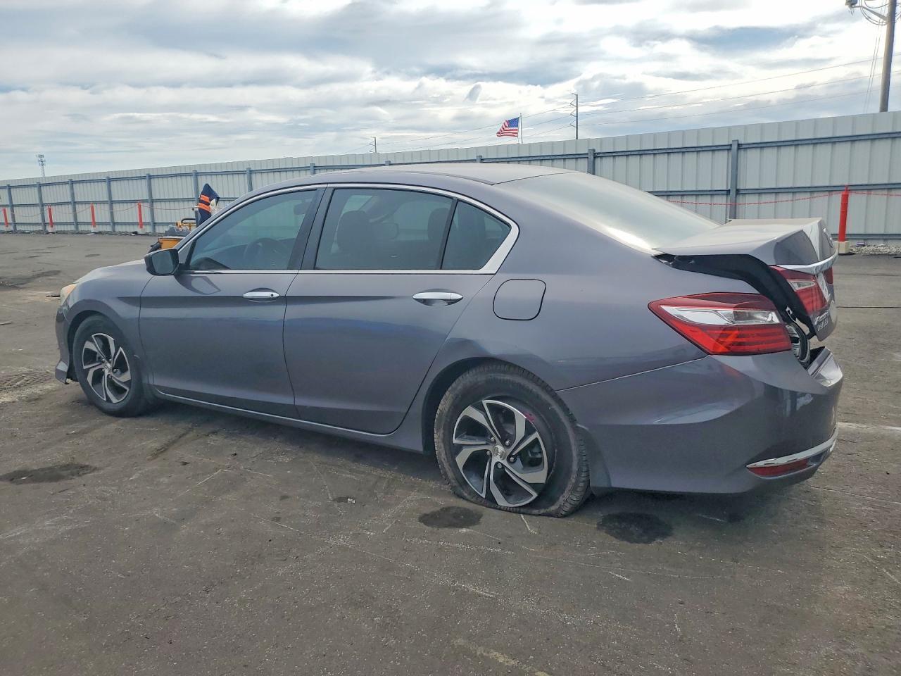 2016 Honda Accord Lx - Фото 2