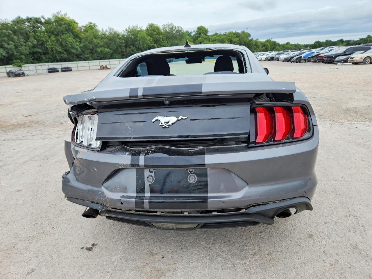 2022 Ford Mustang - Фото 6