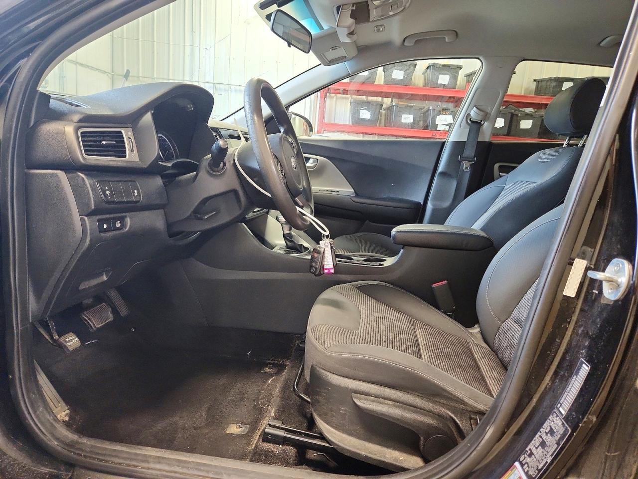 2017 Kia Niro Fe - Image 7