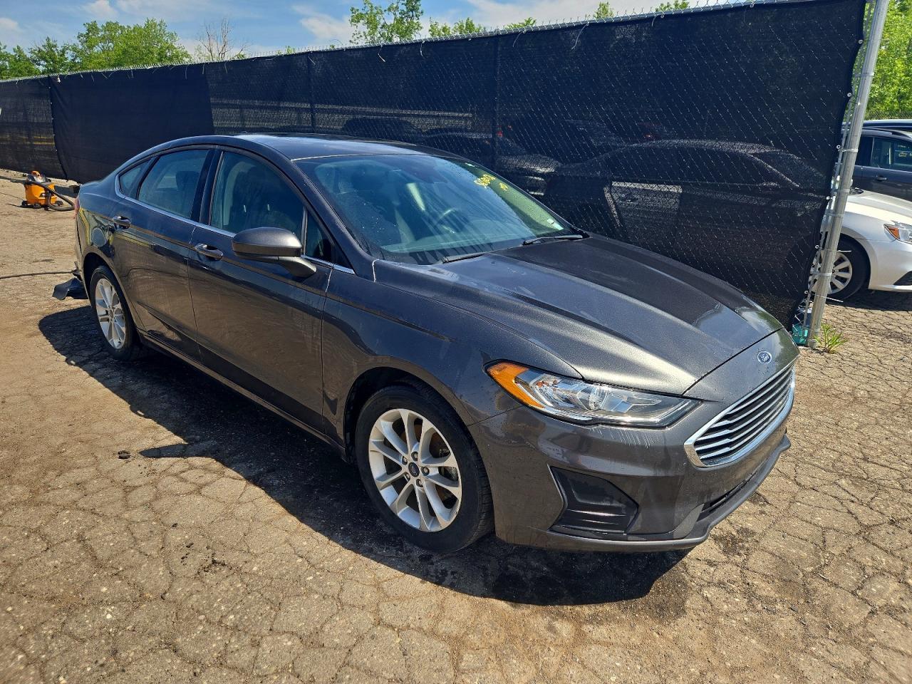 2020 Ford Fusion Se - Фото 4