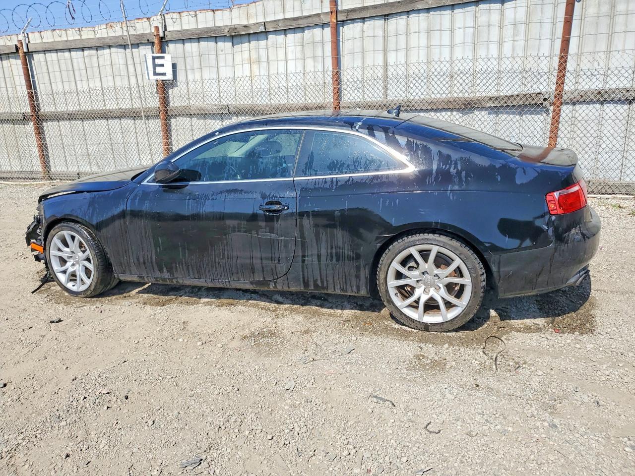 2012 Audi A5 Premium Plus 45 - Фото 2