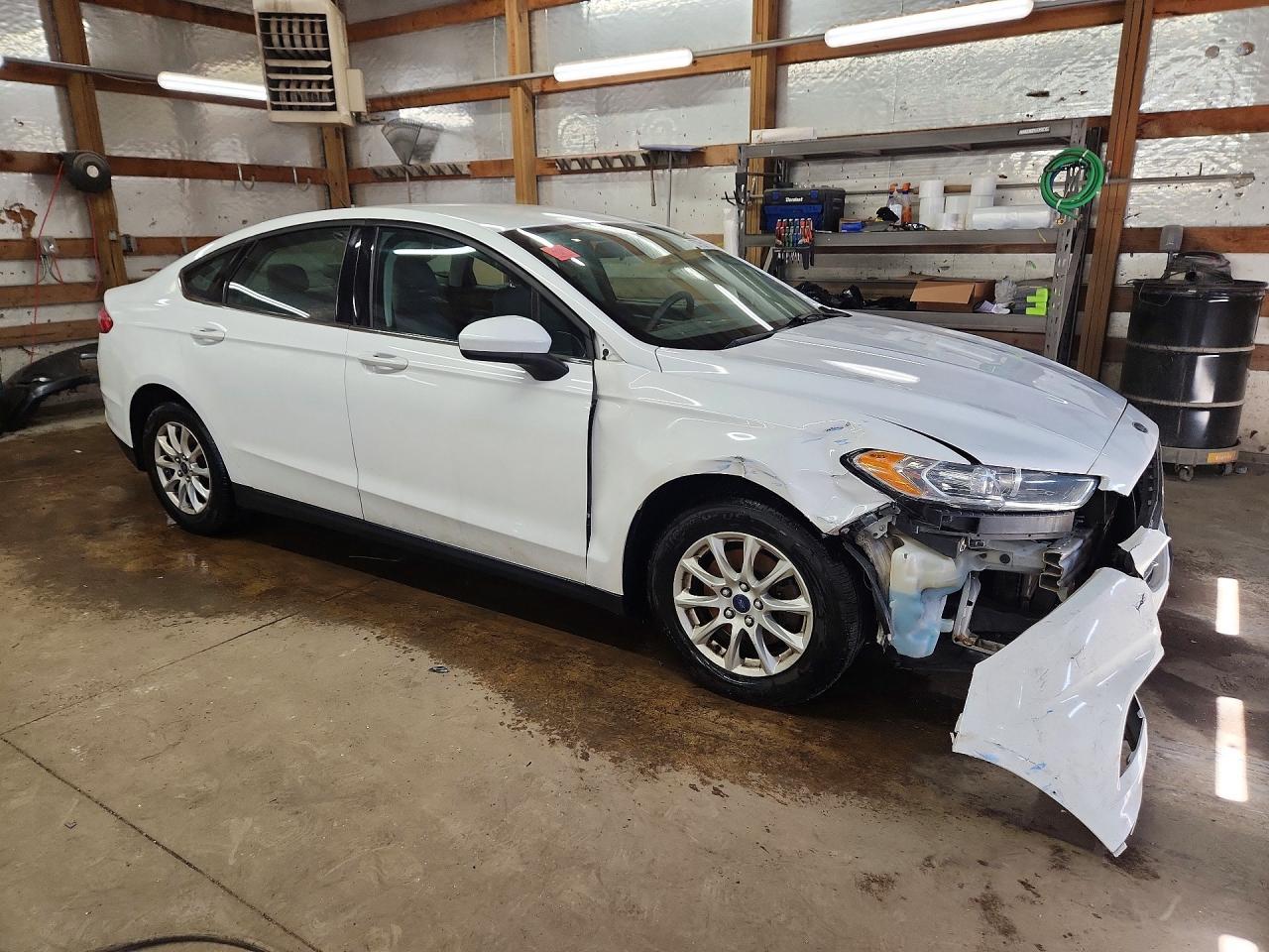 2015 Ford Fusion S - Фото 4