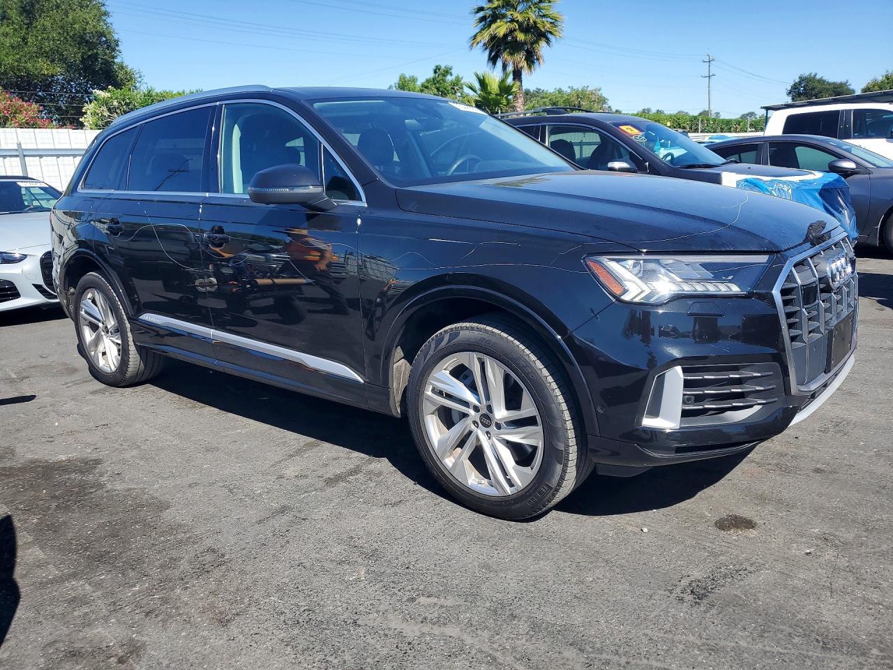 2024 Audi Q7 Premium Plus - Image 4