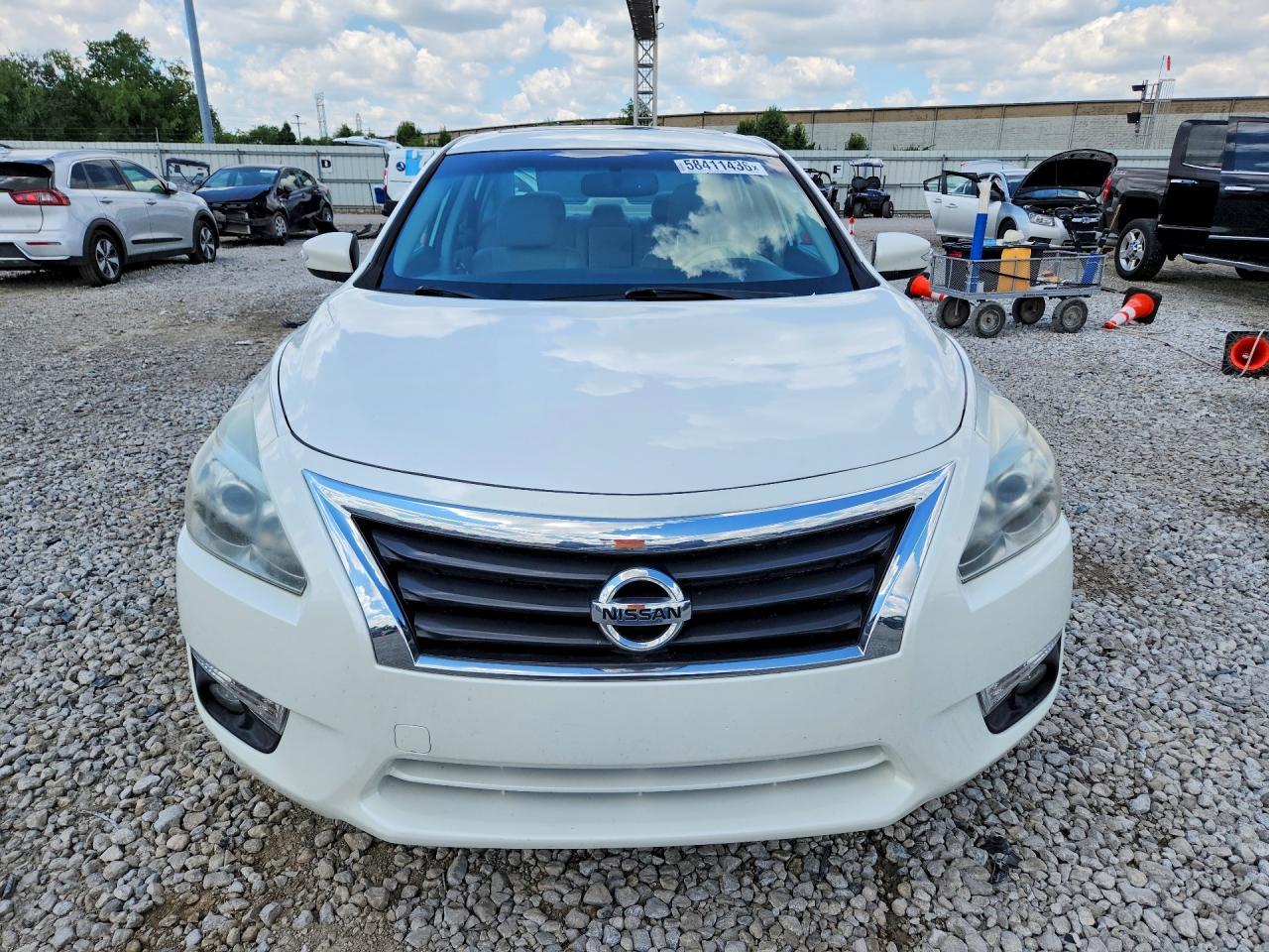2014 Nissan Altima 2.5 - Image 5