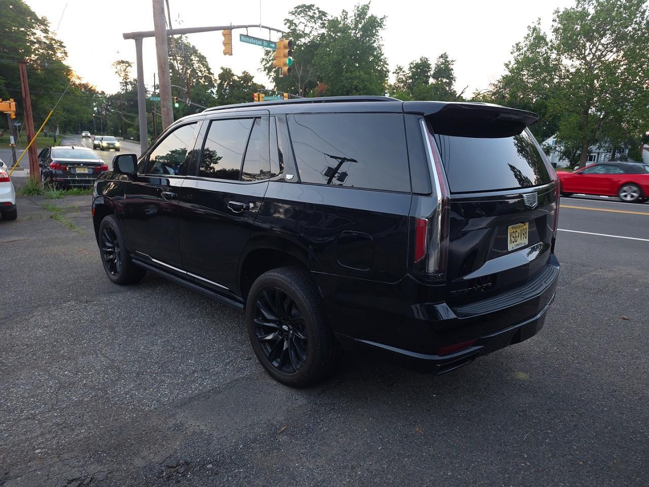 2023 Cadillac Escalade Sport - Фото 3