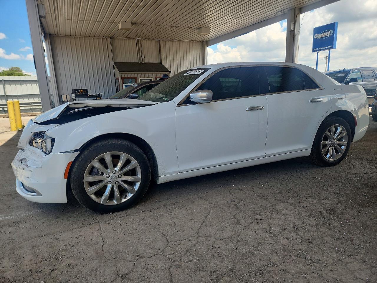 2015 Chrysler 300C Platinum