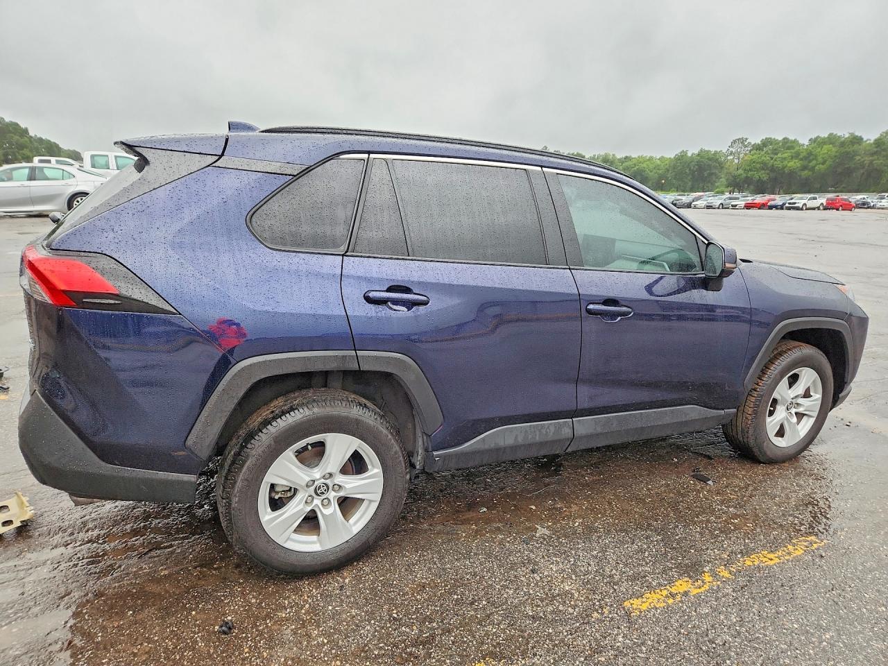 2021 Toyota Rav4 Xle - Image 3