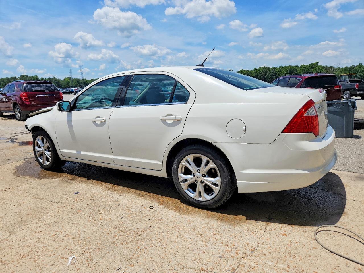 2012 Ford Fusion Se - Image 2