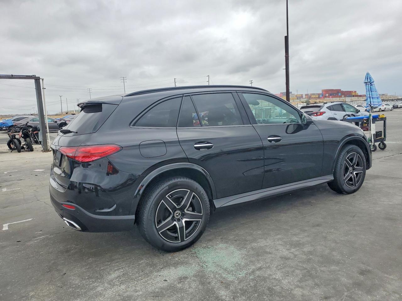 2025 Mercedes-Benz Glc 300 - Фото 3