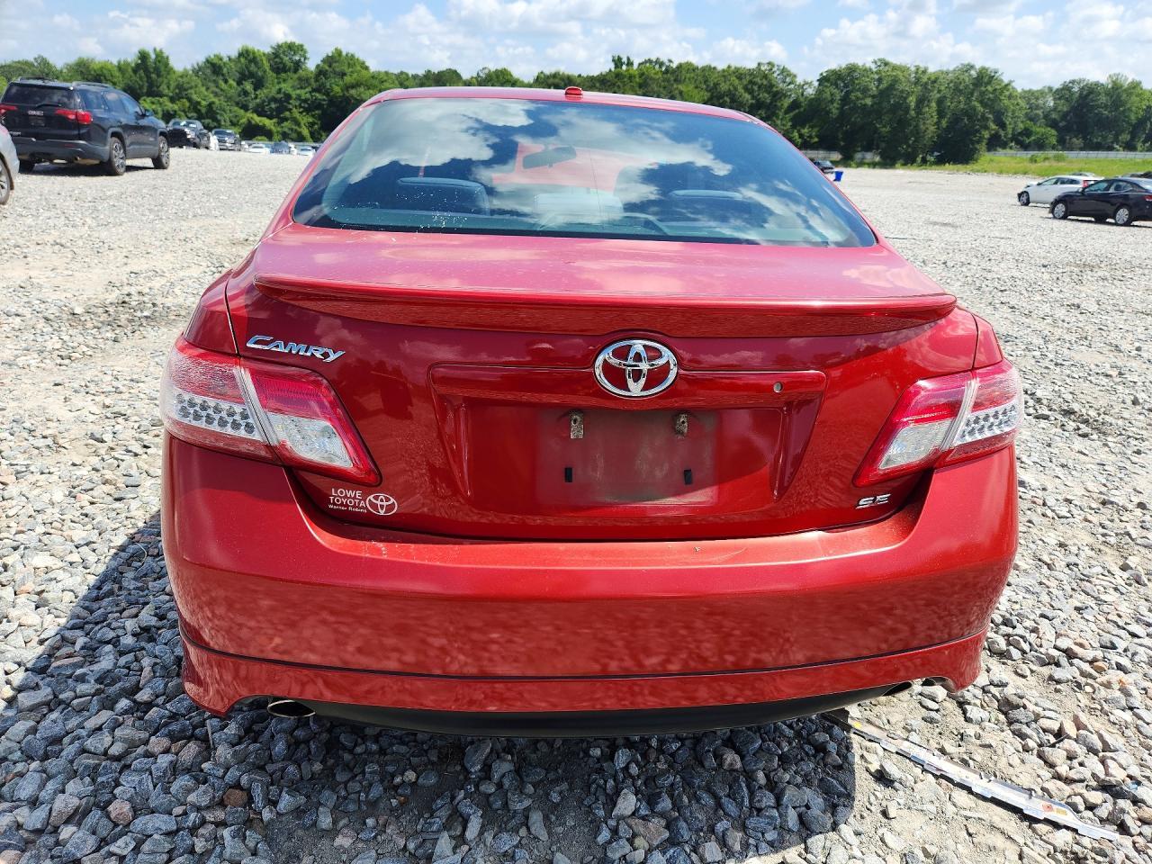 2011 Toyota Camry Se - Фото 6