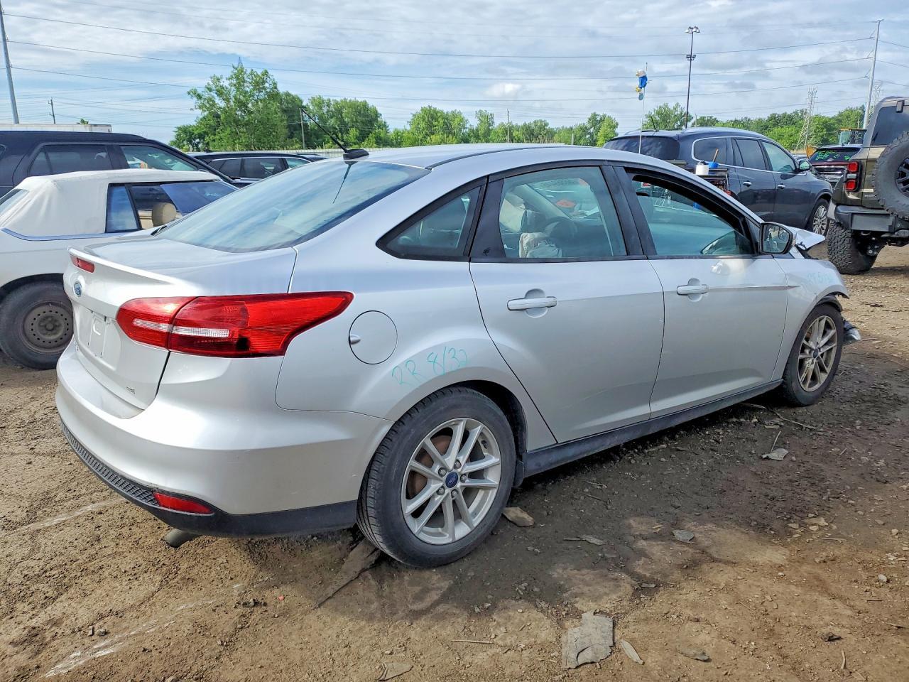 2017 Ford Focus Se - Фото 3