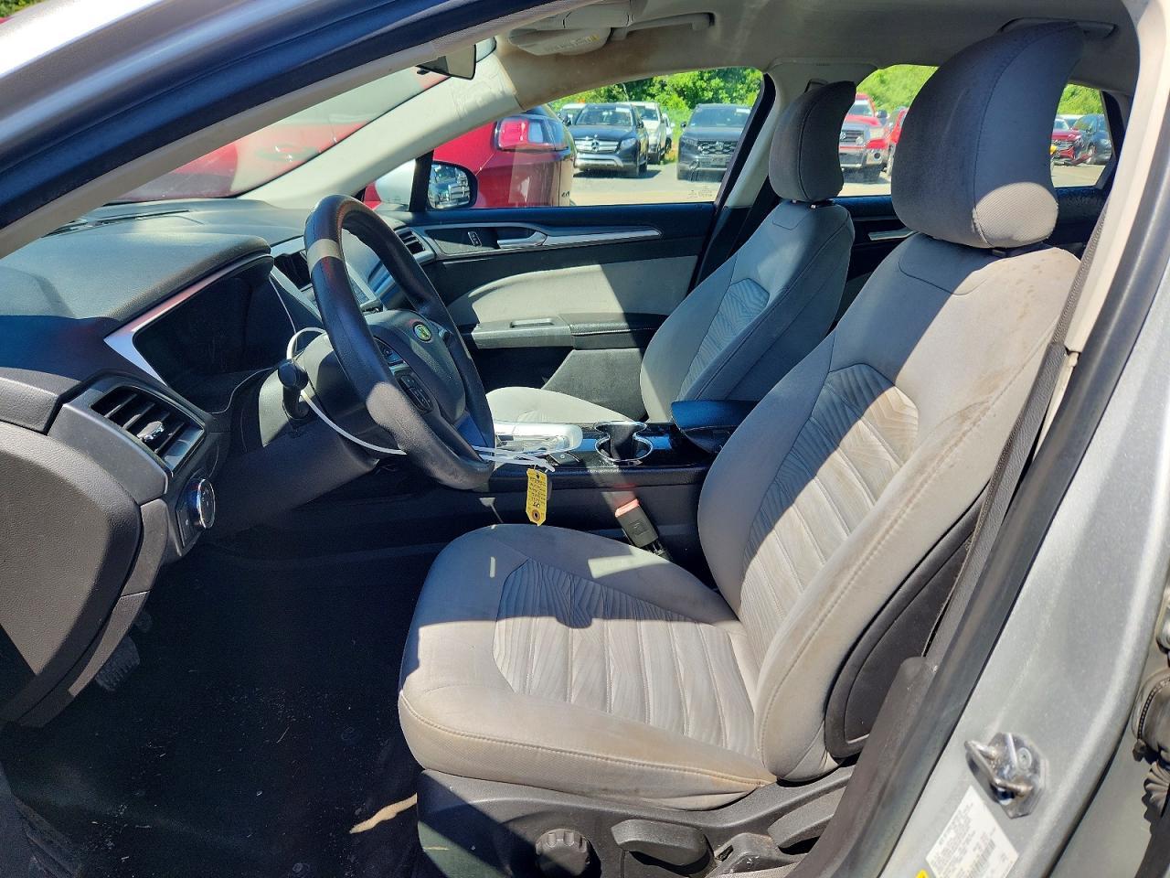 2016 Ford Fusion S - Фото 7