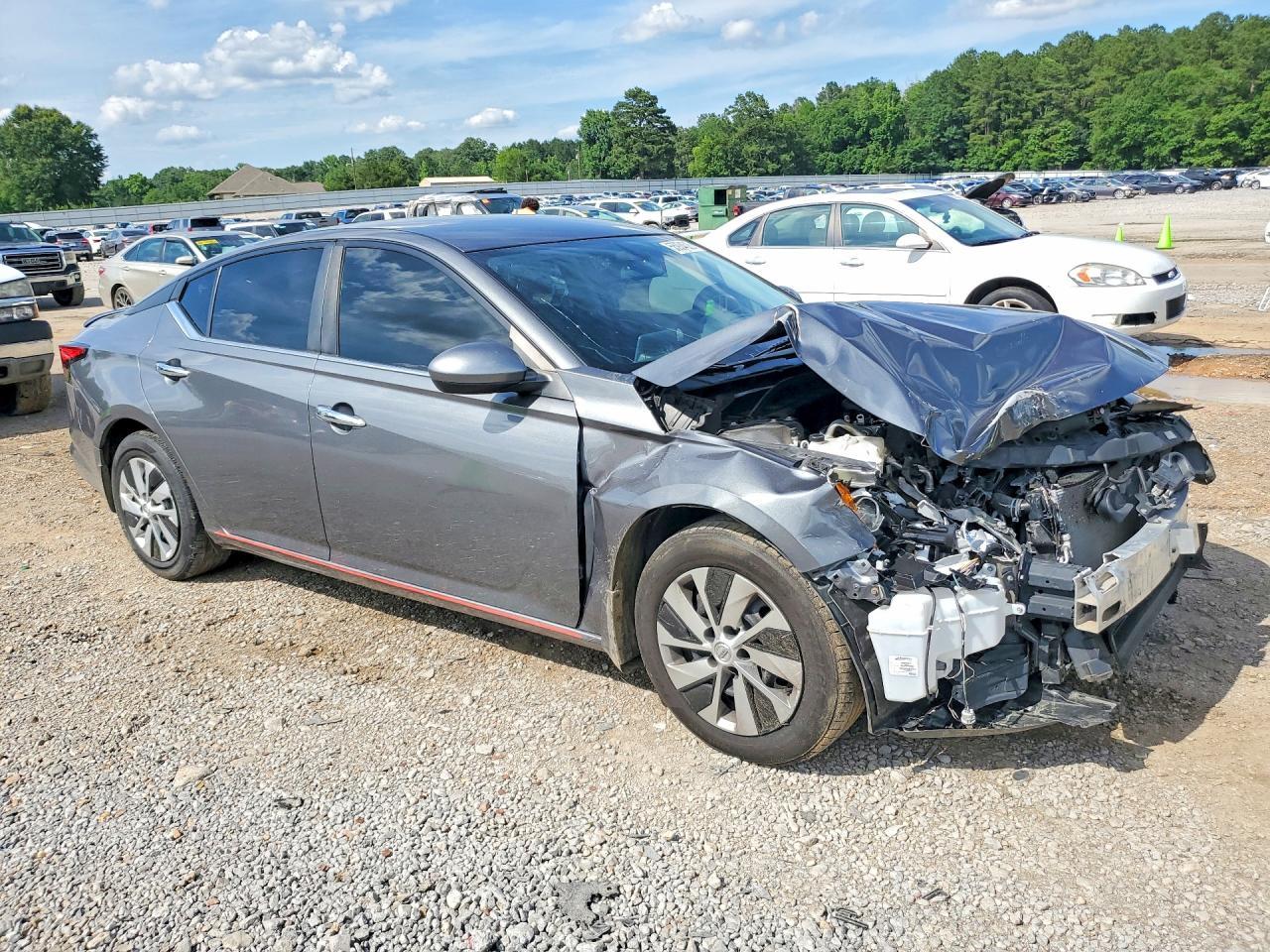 2019 Nissan Altima S - Фото 4