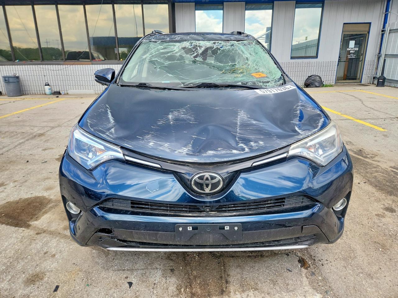 2018 Toyota Rav4 Limited - Image 5