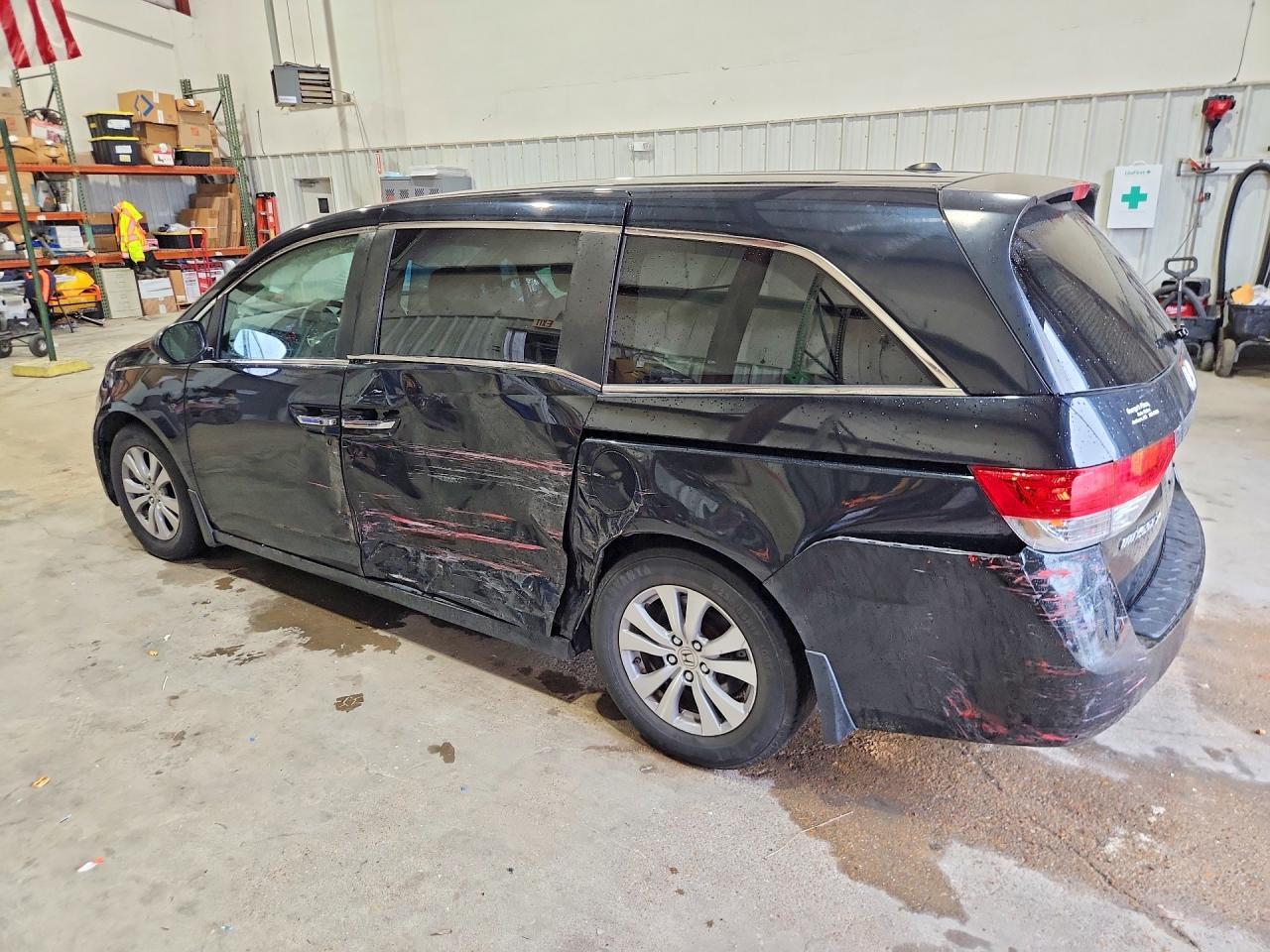 2014 Honda Odyssey - Image 2