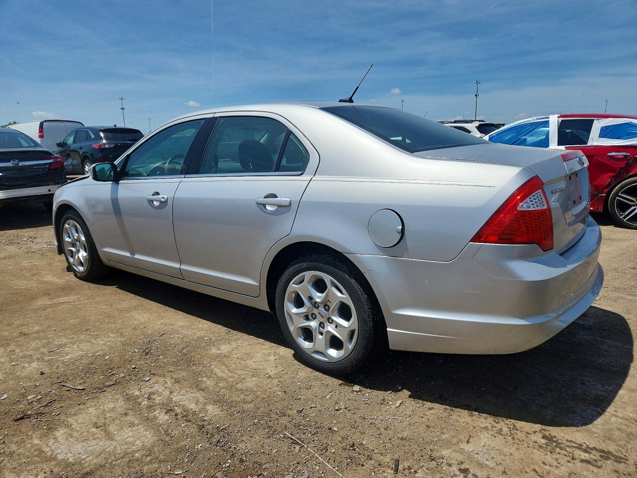 2010 Ford Fusion Se - Image 2