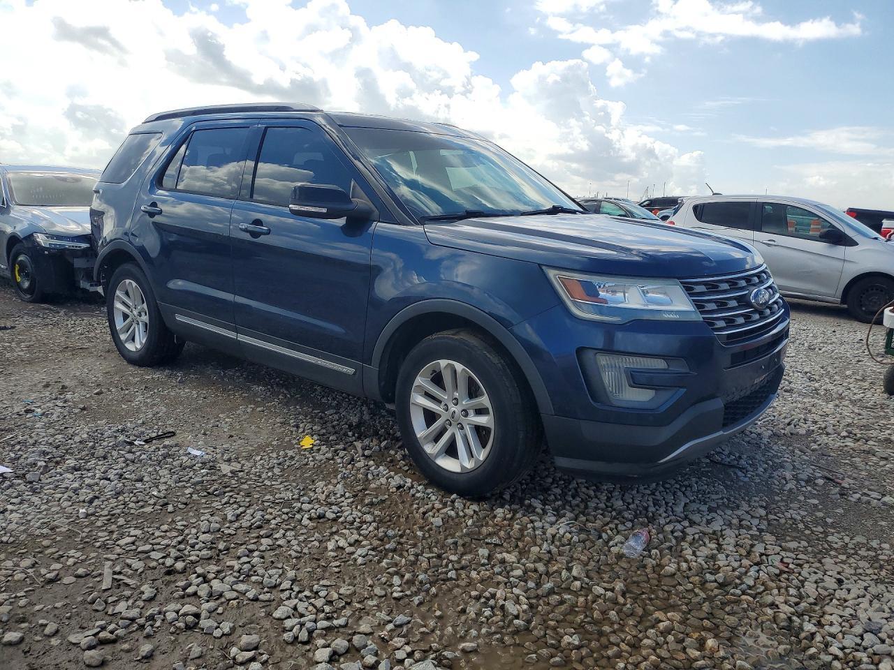 2016 Ford Explorer Xlt - Image 4