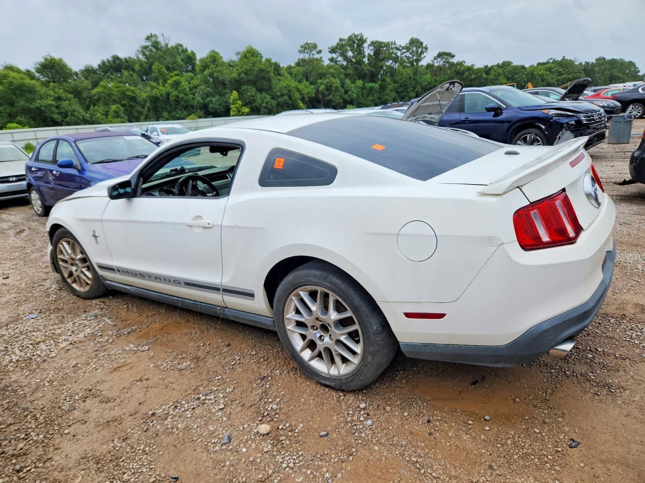 2012 Ford Mustang - Image 2